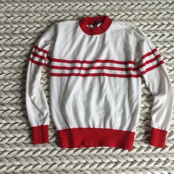 Brandy Melville Tops - Brandy Melville sweater